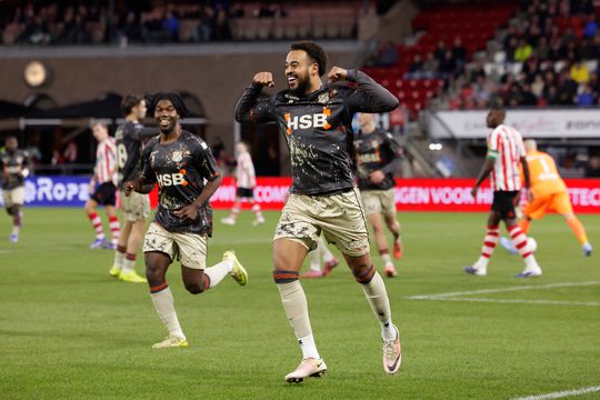 Feestvreugde bij FC Volendam na zenuwslopende slotfase tegen Sparta in KNVB Beker