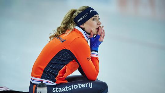 Openhartige topschaatsster Joy Beune over de keerzijde van successen: 'Ik lag met een deken over mijn hoofd in bed'