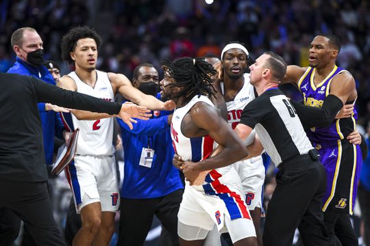 NBA-speler Isaiah Stewart vóór duel met Phoenix Suns opgepakt na vechtpartij met speler