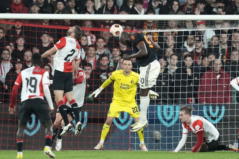 Feyenoord gunt zichzelf geen goede uitgangspositie voor return in Rome na gelijkspel tegen AS Roma