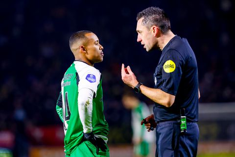 Wéér puntenverlies voor Feyenoord: arbitrage grijpt hoofdrol tijdens matige pot tegen NAC Breda