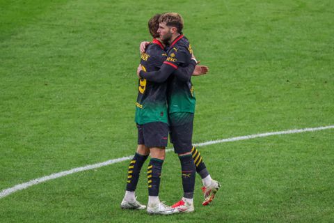 Santiago Giménez herstelt zich van flets optreden tegen Feyenoord: 'Hij doet alsof hij er niet is'