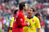 Ruud van Nistelrooij en Martin Keown vochten vroeger veel duels uit © Getty Images