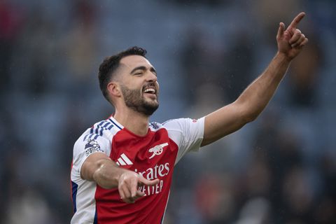Matchwinner Arsenal gebruikt tv-interview voor opvallende boodschap aan zijn vrouw: 'Dit is voor haar'