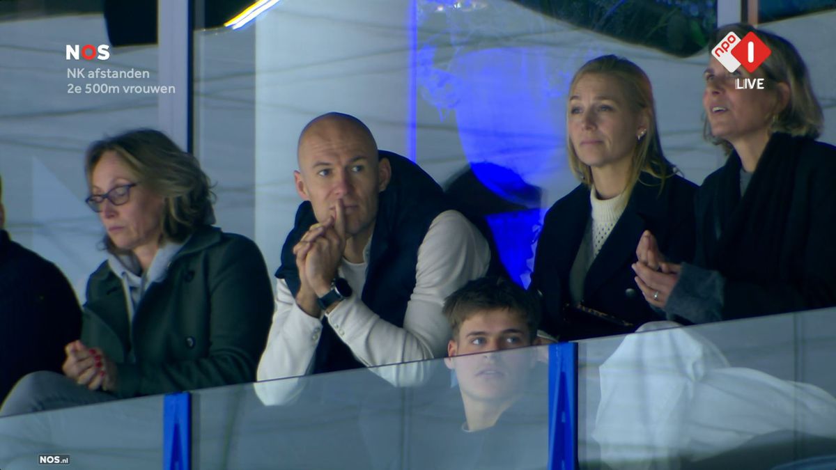 Opvallende aanwezigen duiken op in Thialf bij spannende strijd op NK afstanden