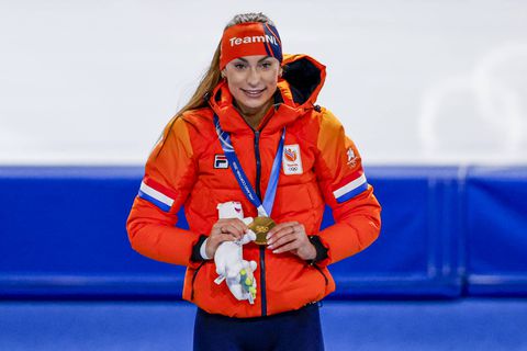 Femke Kok zorgt met goud voor unicum op Winterspelen: Nederland heeft het olympisch schaatstoernooi uitgespeeld