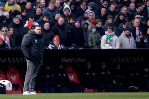 Trainer Go Ahead Eagles baalt van arbitrage na verlies tegen Feyenoord: 'Onder de indruk van De Kuip'