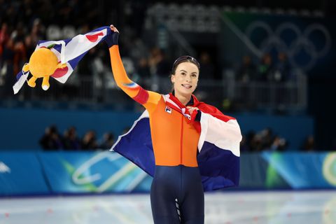 Dit bedrag pakt Femke Kok met haar olympisch gouden medaille in Milaan, zilver ineens 'niks' meer waard