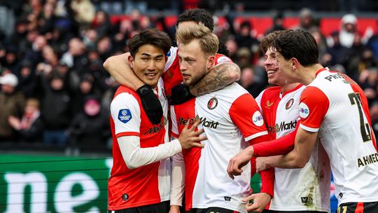 Stuurloos Feyenoord komt met de schrik vrij na dramatische wedstrijd tegen tiental Go Ahead Eagles
