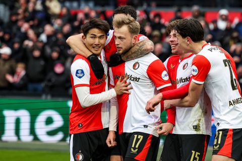 Stuurloos Feyenoord komt met de schrik vrij na dramatische wedstrijd tegen tiental Go Ahead Eagles