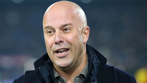 Arne Slot is trots op Quinten Timber na Oranje-selectie: 'Prachtig voorbeeld voor de rest'