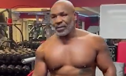 Mike Tyson (57) laat zien bizar fit te zijn in aanloop naar partij met Jake Paul