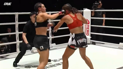 Russische Diachkova beukt Amsterdamse Chellina Chirino razendsnel knock-out