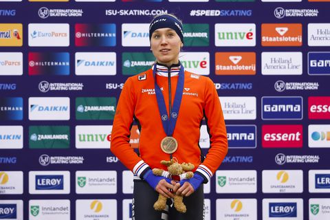 Nederlandse topschaatsster heeft er de pest in na bronzen plak op WK afstanden: 'Denk dat ik te veel stress had'