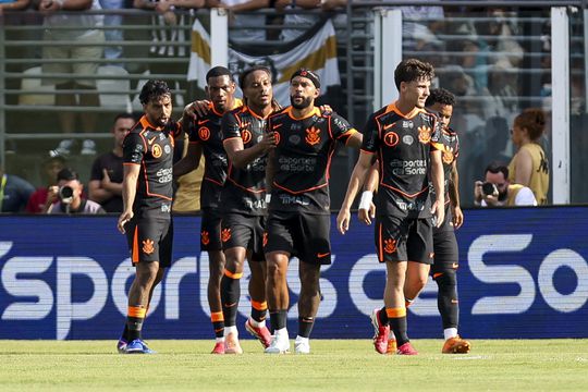 Memphis Depay geint met Braziliaanse ster en meldt zich na langverwachte goal weer voor Oranje