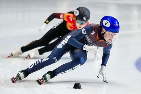 Xandra Velzeboer beleeft déjà vu op WK shorttrack: nieuwe val met Nederlandse ploeg na olympische deceptie