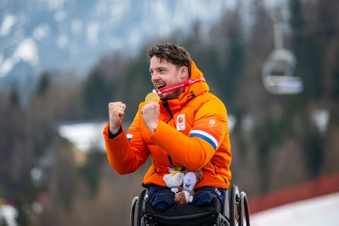 Nederlandse veelvraat Jeroen Kampschreur (26) slaat weer toe met derde paralympische goud