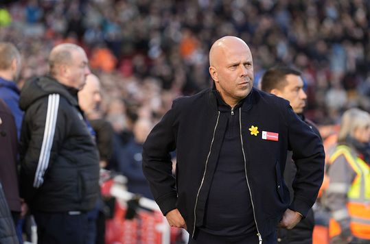 'Moedeloos' Liverpool en 'uitgeputte' Arne Slot gefileerd na ramp tegen 'slechtste ploeg van de Premier League'