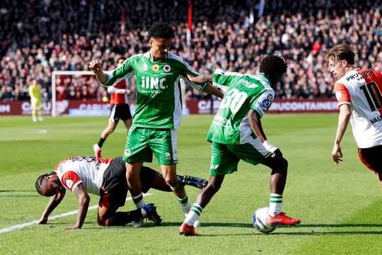 Feyenoord-fans komen met duidelijke protestactie na verzoek van coach Robin van Persie