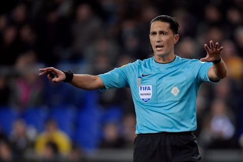 Dit is Serdar Gözübüyük: scheidsrechter bij kampioensduel PSV was al vaak veelbesproken