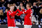 PSV'ers zoeken de zon al op, Joey Veerman en Jerdy Schouten delen een zwembad