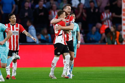 Aanvoerder Luuk de Jong spreekt zich uit over moeilijke situatie bij PSV: 'Dat is kwalijk'