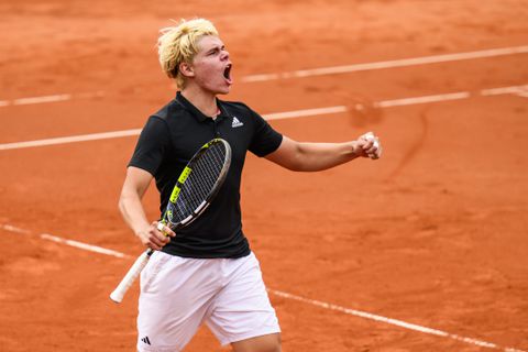 Tennistalent (17) zorgt voor verbazing door vergelijking met Jezus Christus na opgave van tegenstander