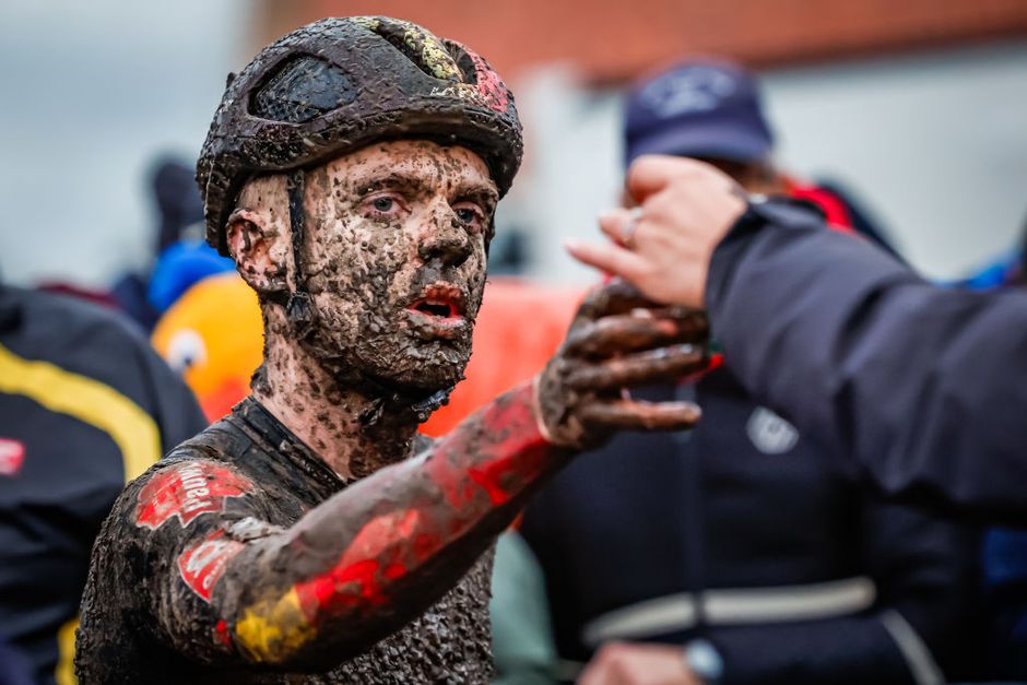 Kampioen veldrijden zwaar gefrustreerd: 'Alles was beter geweest dan dit'