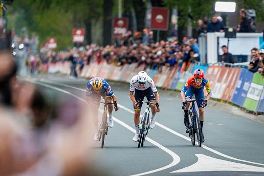 TV-gids Amstel Gold Race | Enige Nederlandse wielerklassieker op veel zenders live te zien, NOS pakt groots uit