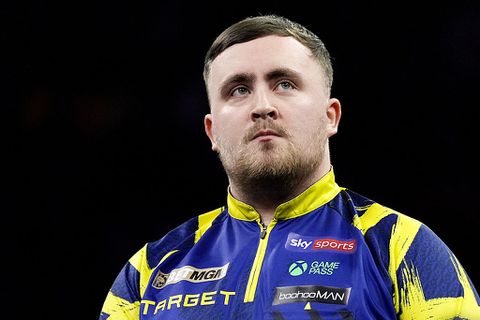 Dartslegende Phil Taylor waarschuwt Luke Littler richting Rotterdam: 'Zorg dat je oordopjes bij je hebt'