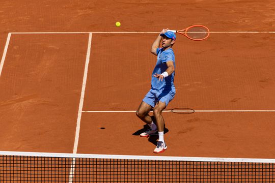Boze fans trakteren tennisser op fluitconcert na 'onsportieve' actie tijdens winnende punt