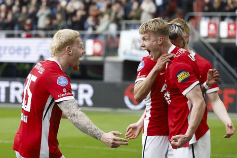 Vader gewilde AZ'er Mexx Meerdink (22) spreekt zich uit over toekomst van zoon: 'Dat is niet onlogisch'