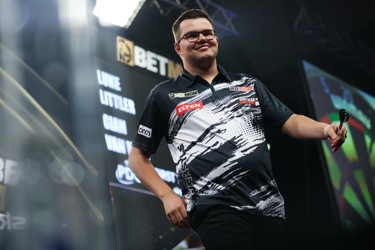 Topdarter Gian van Veen doet opvallende aanpassing voor thuiswedstrijd in Rotterdam: 'Dat kan niet ontbreken'