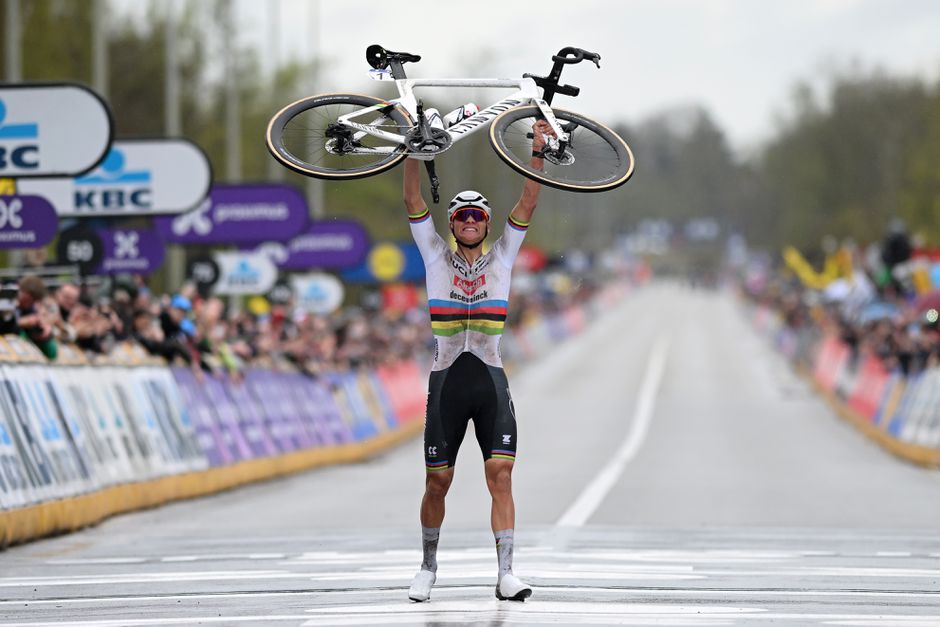 Mathieu van der Poel onthult opvallende droom voor 2025: 'Het blijft in mijn achterhoofd spelen'