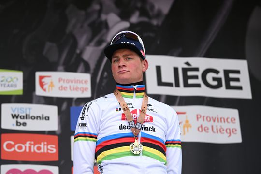 Koos Moerenhout blij met route Mathieu van der Poel naar Spelen: 'Pakte vorig jaar uitstekend uit'