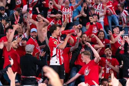 Het meest krankzinnige Eredivisie-seizoen ooit, plots is al het chagrijn verdwenen bij PSV