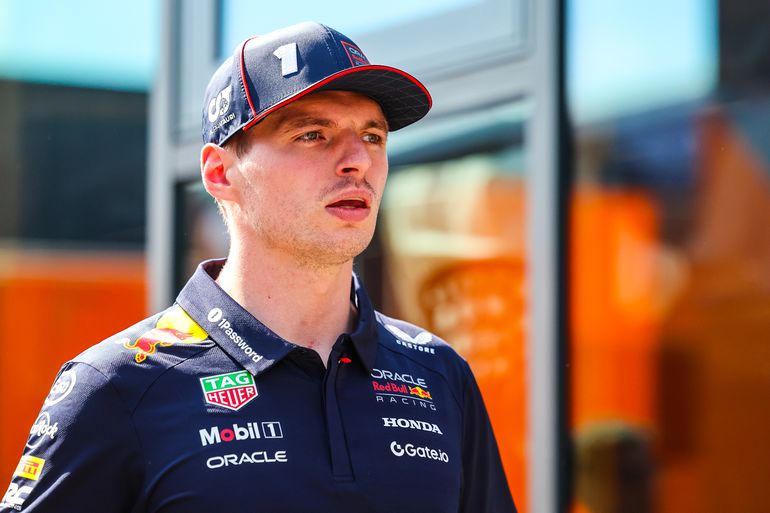 Max Verstappen verdient duizelingwekkend veel geld, maar blijft ver achter bij Cristiano Ronaldo en Lewis Hamilton