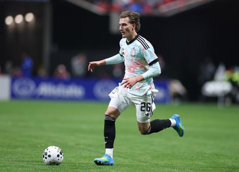 Ajax-smaakmaker Mika Godts laat van zich horen na WK-domper met België: 'Het team komt altijd als eerst'