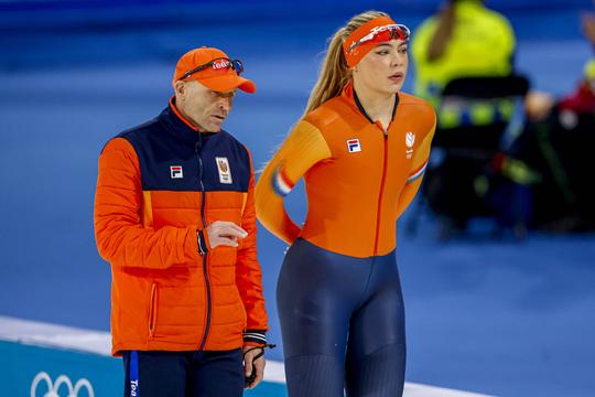 Schaatscoach Kosta Poltavets geeft exclusief inkijkje in discussies met Jutta Leerdam: 'Het kon knetteren'
