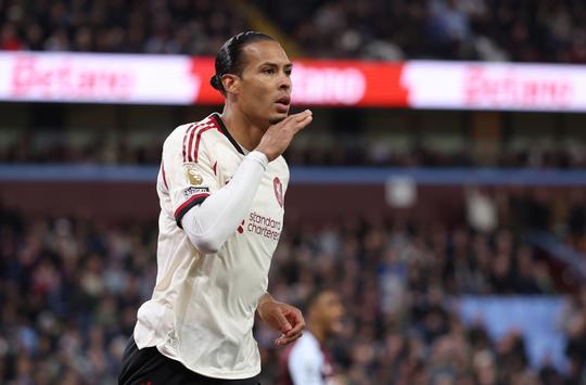 Twee treffers Virgil van Dijk niet genoeg: Liverpool wacht na pijnlijke nederlaag nog op Champions League-ticket