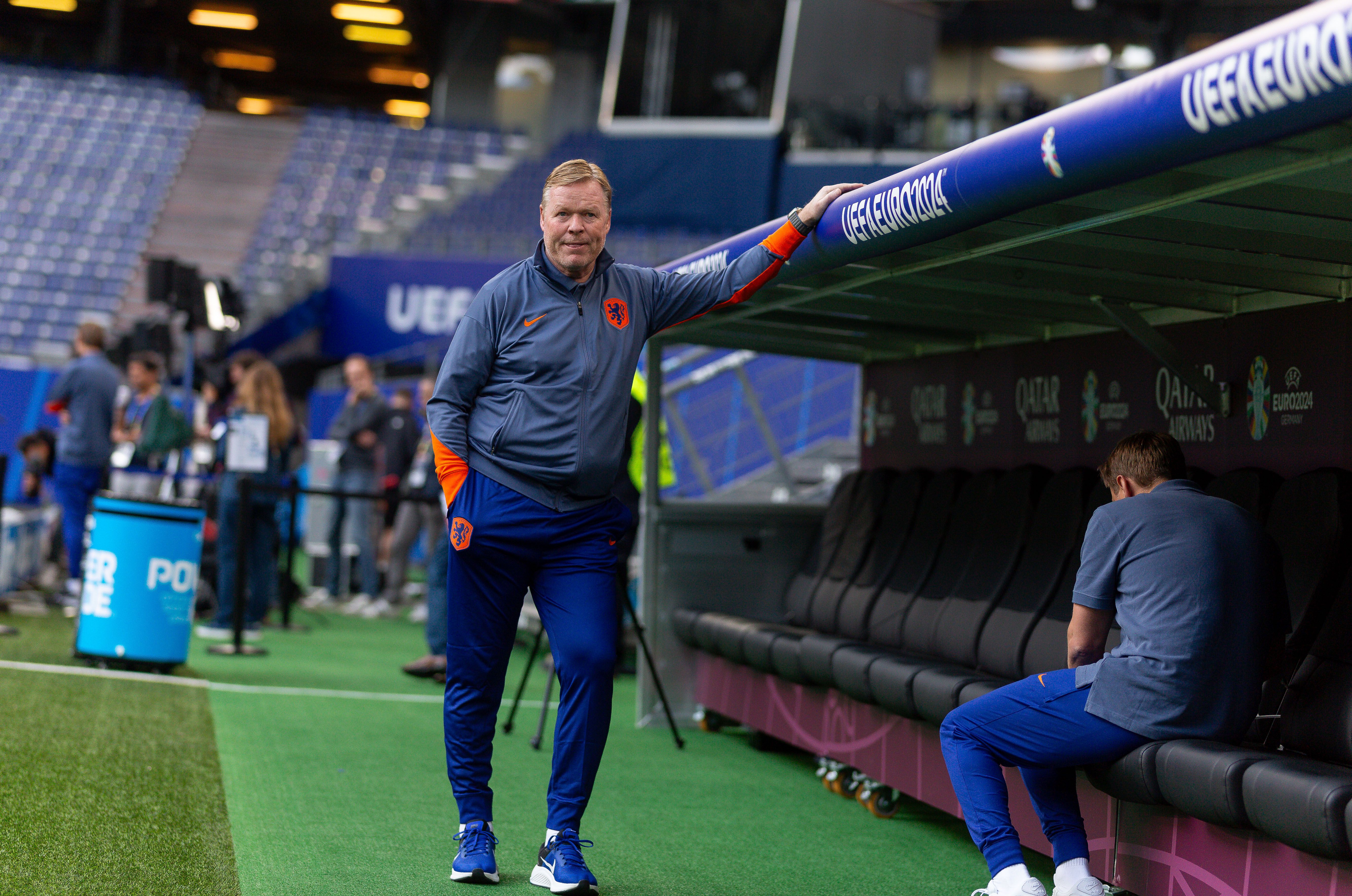 Ronald Koeman licht wijziging in basisopstelling van Nederlands elftal toe: 'Iedereen heeft recht op een mindere wedstrijd'