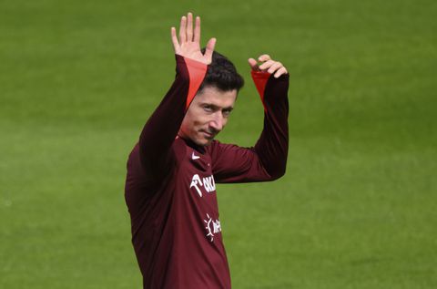 Poolse bondscoach hakt knoop over Robert Lewandowski tegen Nederland door: 'Zijn rol is altijd belangrijk'