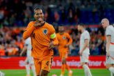 Bizarre statistieken van Virgil van Dijk als aanvoerder van Oranje, record Frank de Boer in zicht