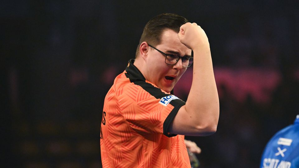 Nederlandse topdarters stomen door naar halve finale op World Cup of Darts, maar zijn wel 'de nul' kwijt image
