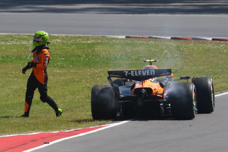 Britse media duiken vol op crash van concurrent Max Verstappen: 'We wisten dat het zou gebeuren'