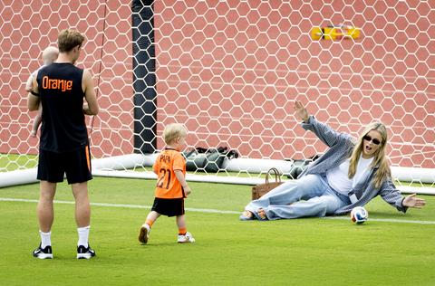Mikky Kiemeney (vrouw Frenkie de Jong) laat van zich horen na enorme deceptie met Oranje op WK voetbal