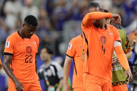 Reactie van spelers Oranje na goals Japan roept vragen op: 'Dat is echt een no-go'