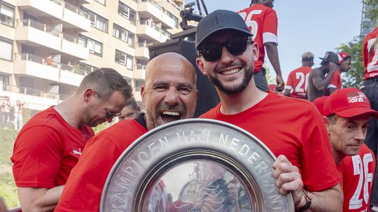 PSV stuurt overbodige keeper naar Rotterdam, AZ heeft opvolger van vertrokken Ruben van Bommel binnen