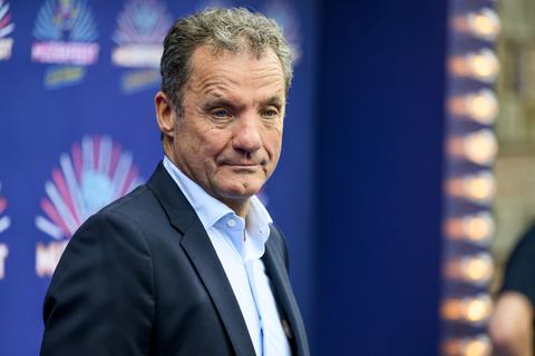 Plotselinge dood van bekende acteur komt hard aan bij ex-zaalvoetballer John de Bever: 'Die lieve man...'