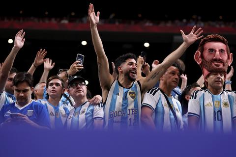 Argentijnse fans zorgen voor opmerkelijk moment bij volkslied Engeland voorafgaand aan gevoelige halve finale